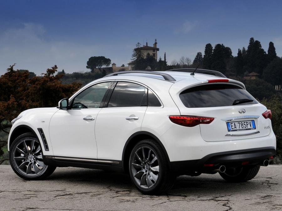  Infiniti FX50 S Limited Edition 2010 года  (EU) (фото 7 из 13)